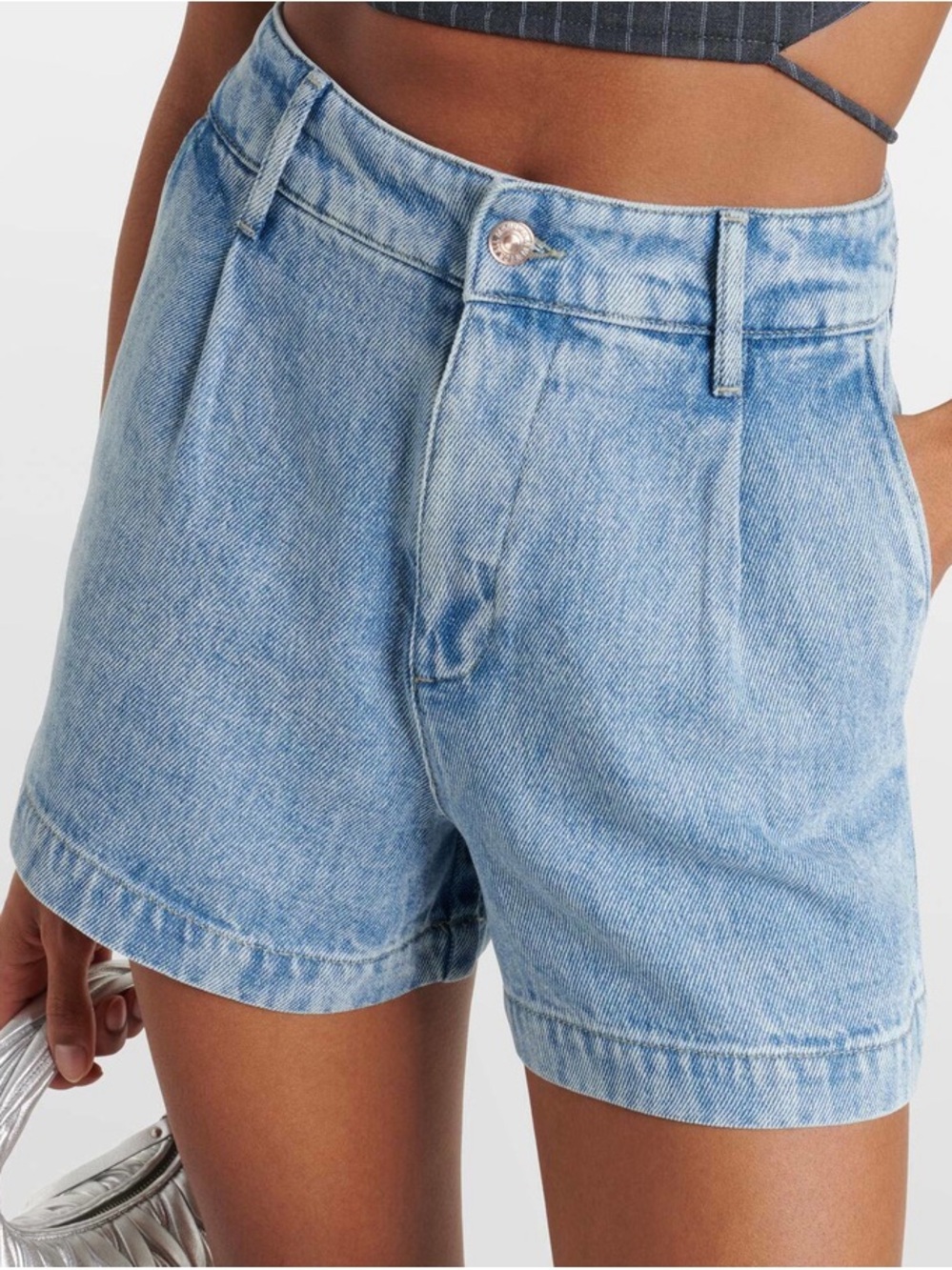 7 for all mankind Classic Light Blue Denim High-Waist Shorts size 32 like new